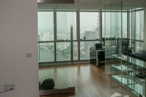 Condominio de 4 dormitorios en Khlong San, Bangkok, Tailandia № 123950 - foto 13