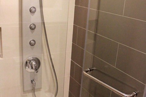 Dúplex de 1 dormitorio en Khlong Toei, Bangkok, Tailandia № 76351 - foto 8