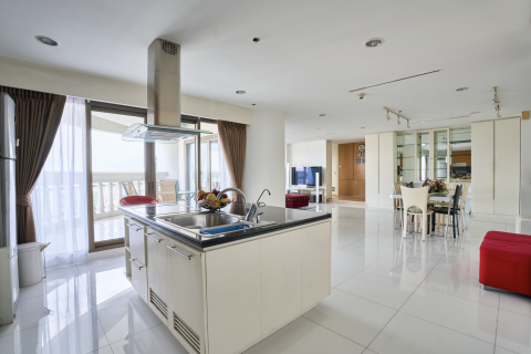 Condominio de 2 dormitorios en Bang Rak, Bangkok, Tailandia № 80827 - foto 4