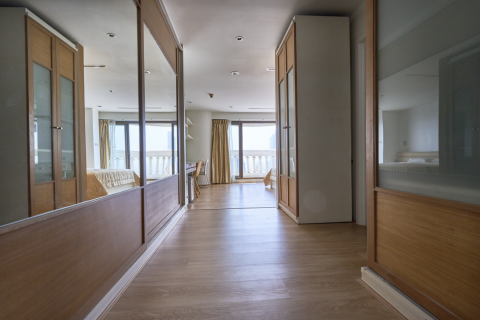 Condominio de 2 dormitorios en Bang Rak, Bangkok, Tailandia № 80827 - foto 11