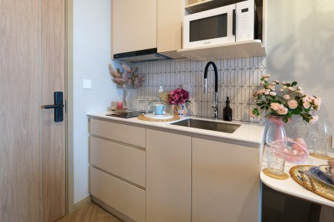 Apartamento de 383 dormitorios en Pattaya, Tailandia № 130389 - foto 5
