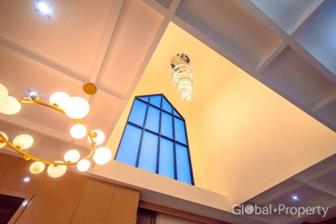 Casa de 3 dormitorios en Pattaya, Tailandia № 81817 - foto 4