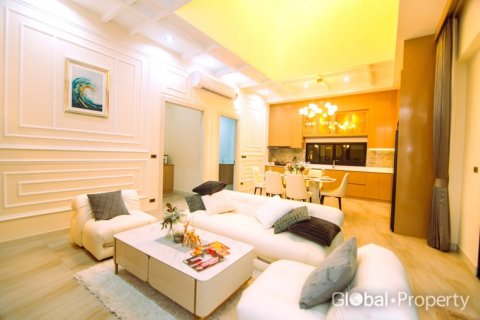 Casa de 3 dormitorios en Pattaya, Tailandia № 81817 - foto 3