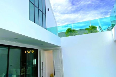 Casa de 3 dormitorios en Pattaya, Tailandia № 81817 - foto 12