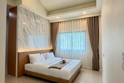 Casa de 4 dormitorios en Bang Lamung, Tailandia № 125624 - foto 23
