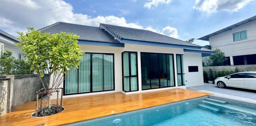 Casa de 4 dormitorios en Bang Lamung, Tailandia № 125624