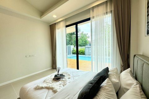 Casa de 4 dormitorios en Bang Lamung, Tailandia № 125624 - foto 6