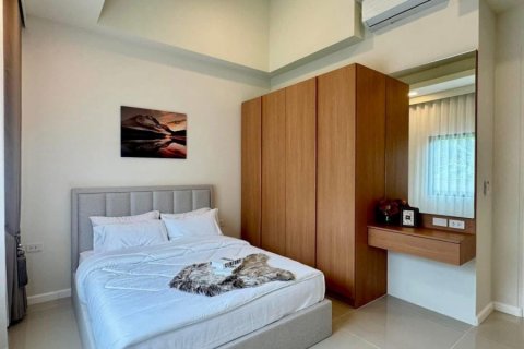 Casa de 4 dormitorios en Bang Lamung, Tailandia № 125624 - foto 19