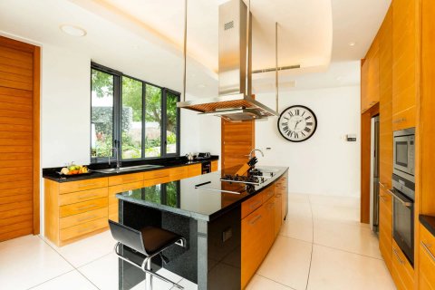 Casa de 5 dormitorios en Ko Samui, Tailandia № 107873 - foto 11