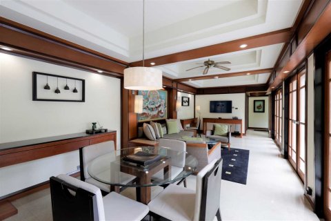 Hotel 345 m2 en Bang Tao, Tailandia № 106899 - foto 3