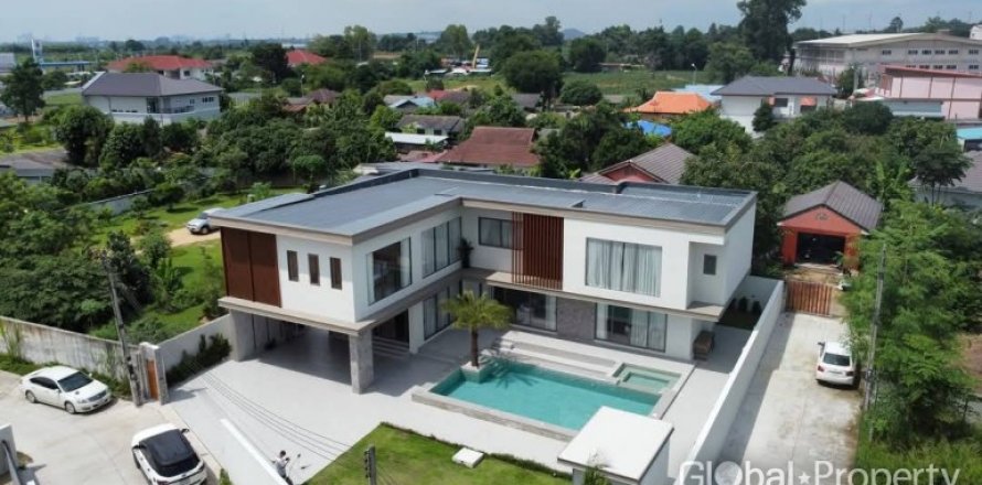 Casa de 7 dormitorios en Pattaya, Tailandia № 121079