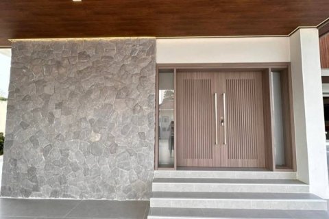 Casa de 7 dormitorios en Pattaya, Tailandia № 121079 - foto 6