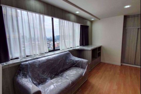 Condominio de 3 dormitorios en Khlong Toei, Bangkok, Tailandia № 76944 - foto 2