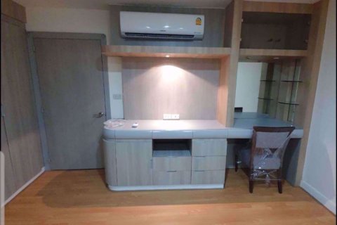 Condominio de 3 dormitorios en Khlong Toei, Bangkok, Tailandia № 76944 - foto 8