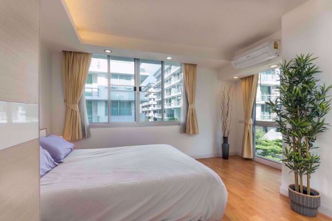 Condominio de 1 dormitorio en Khlong Toei, Bangkok, Tailandia № 76945 - foto 6