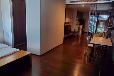 Condominio de 1 dormitorio en Khlong Toei, Bangkok, Tailandia № 76946 - foto 7