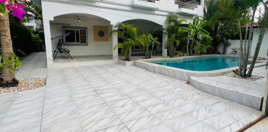 Casa de 4 dormitorios en Pattaya, Tailandia № 75978