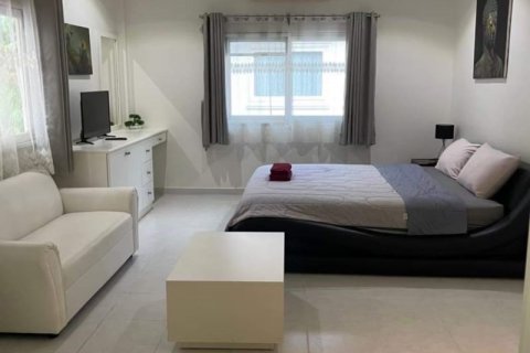 Casa de 4 dormitorios en Pattaya, Tailandia № 75978 - foto 13