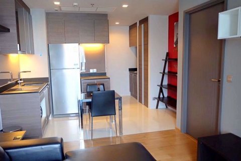 Condominio de 1 dormitorio en Khlong Toei, Bangkok, Tailandia № 76315 - foto 3