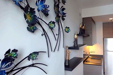Condominio de 1 dormitorio en Khlong Toei, Bangkok, Tailandia № 76315 - foto 5