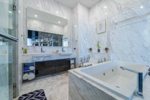 Eigentumswohnung in Pattaya, Thailand, 3 Schlafzimmer № 116063 - Foto 11