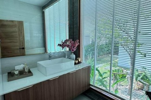 Casa de 5 dormitorios en Pattaya, Tailandia № 116062 - foto 14