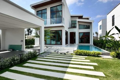 Casa de 5 dormitorios en Pattaya, Tailandia № 116062 - foto 4
