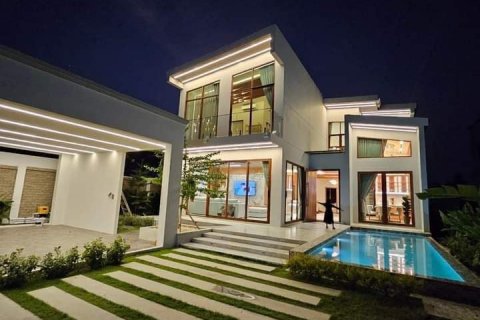 Maison à Pattaya, Thaïlande 5 chambres № 116062