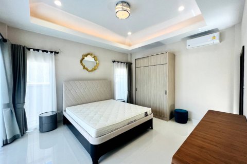 Casa de 2 dormitorios en Pattaya, Tailandia № 116059 - foto 9