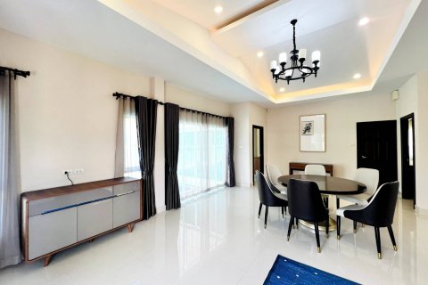 Casa de 2 dormitorios en Pattaya, Tailandia № 116059 - foto 5