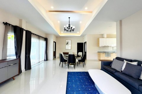 Casa de 2 dormitorios en Pattaya, Tailandia № 116059 - foto 10