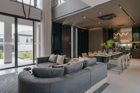 Chalet de 4 dormitorios en Pattaya, Tailandia № 124640 - foto 4