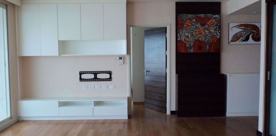 Condominio de 3 dormitorios en Khlong San, Bangkok, Tailandia № 76704