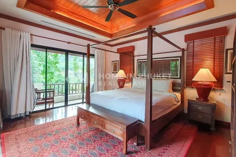 Casa de 4 dormitorios en Nai Harn Beach, Tailandia № 131035 - foto 21