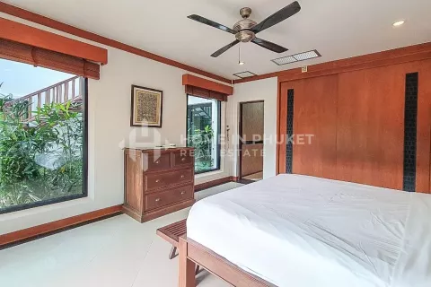 Casa de 4 dormitorios en Nai Harn Beach, Tailandia № 131035 - foto 28