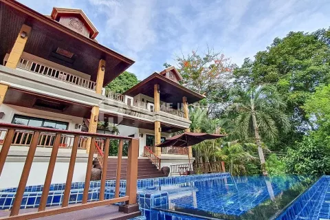 Maison sur Nai Harn Beach, Thaïlande 4 chambres № 131035