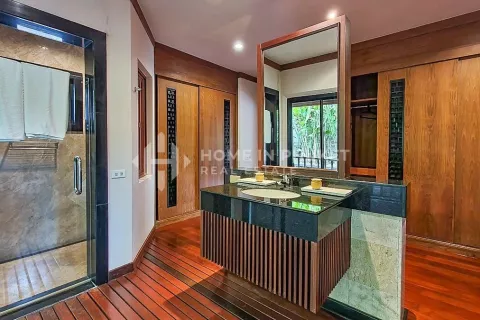 Casa de 4 dormitorios en Nai Harn Beach, Tailandia № 131035 - foto 25