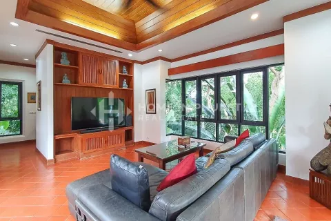 Casa de 4 dormitorios en Nai Harn Beach, Tailandia № 131035 - foto 7