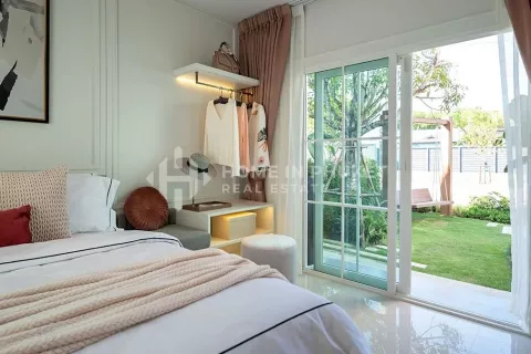 Casa de 4 dormitorios en Phuket, Tailandia № 131046 - foto 14