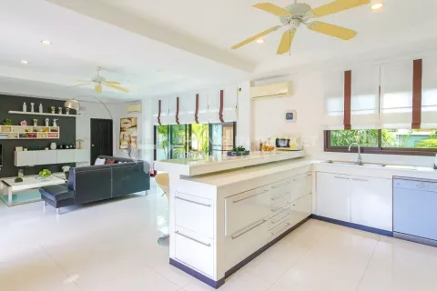 Casa de 3 dormitorios en Rawai, Tailandia № 130998 - foto 5