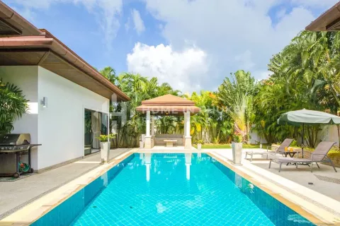 Casa de 3 dormitorios en Rawai, Tailandia № 130998 - foto 2