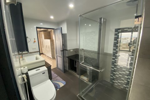 Apartamento de 2 dormitorios en Pattaya, Tailandia № 101417 - foto 24