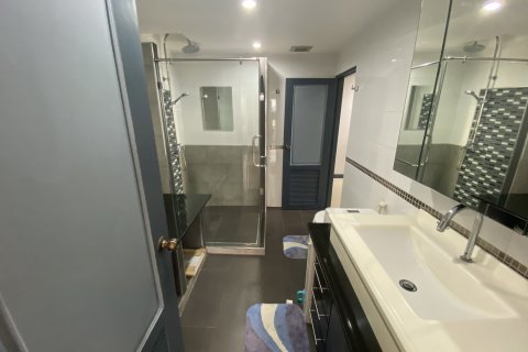 Apartamento de 2 dormitorios en Pattaya, Tailandia № 101417 - foto 23