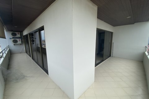 Apartamento de 2 dormitorios en Pattaya, Tailandia № 101417 - foto 11