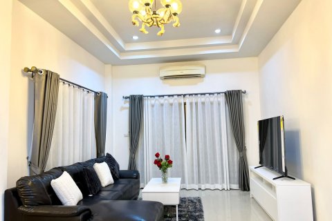 Casa de 3 dormitorios en Pattaya, Tailandia № 101420 - foto 16