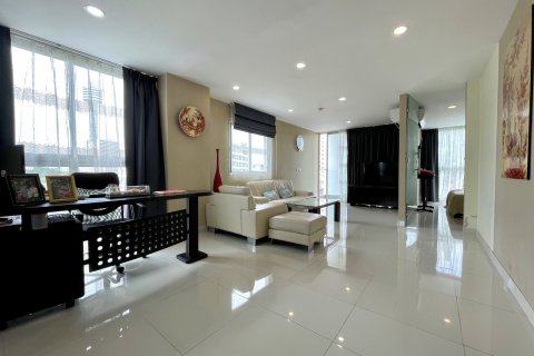 Apartamento de 2 dormitorios en Pattaya, Tailandia № 101418 - foto 6