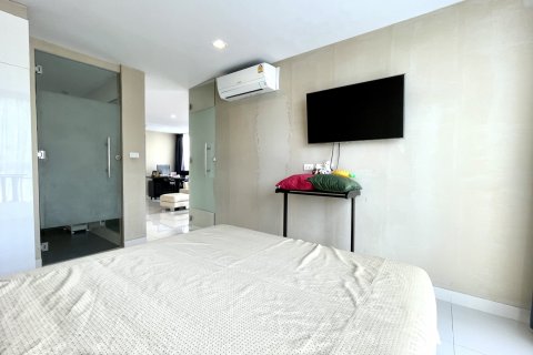 Apartamento de 2 dormitorios en Pattaya, Tailandia № 101418 - foto 15
