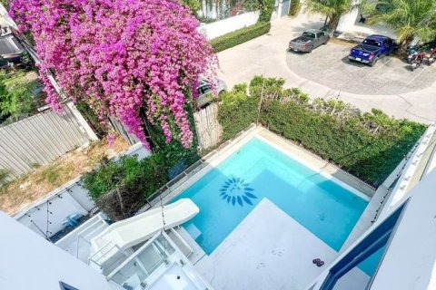 Casa de 3 dormitorios en Pattaya, Tailandia № 123203 - foto 3
