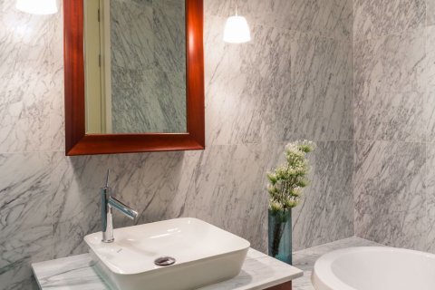 Condominio de 1 dormitorio en Watthana, Bangkok, Tailandia № 85030 - foto 14