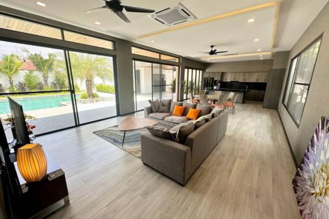 Chalet de 4 dormitorios en Phuket, Tailandia № 133016 - foto 8